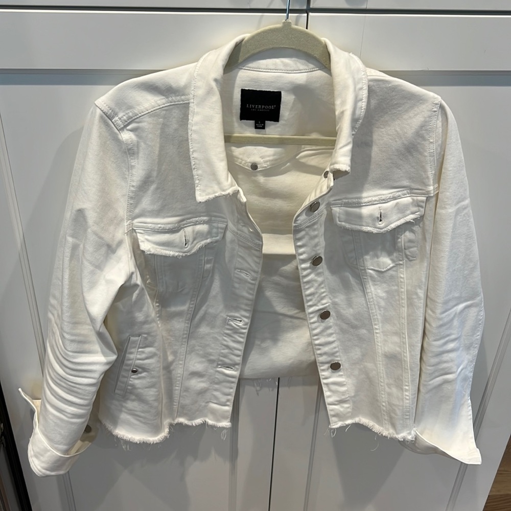 Liverpool Los Angeles Denim Jacket White Size L Pockets Button Close Distressed